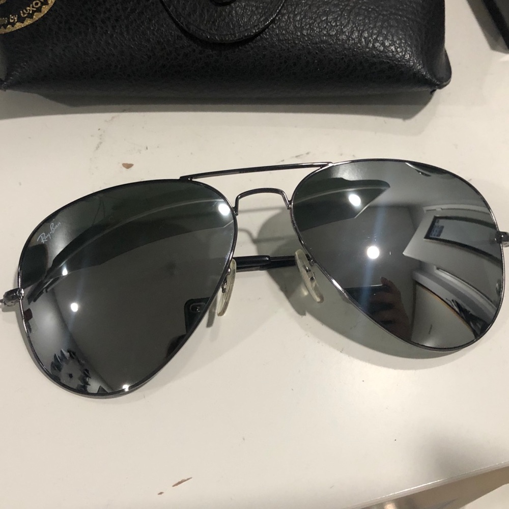 Ray ban aviators reflective